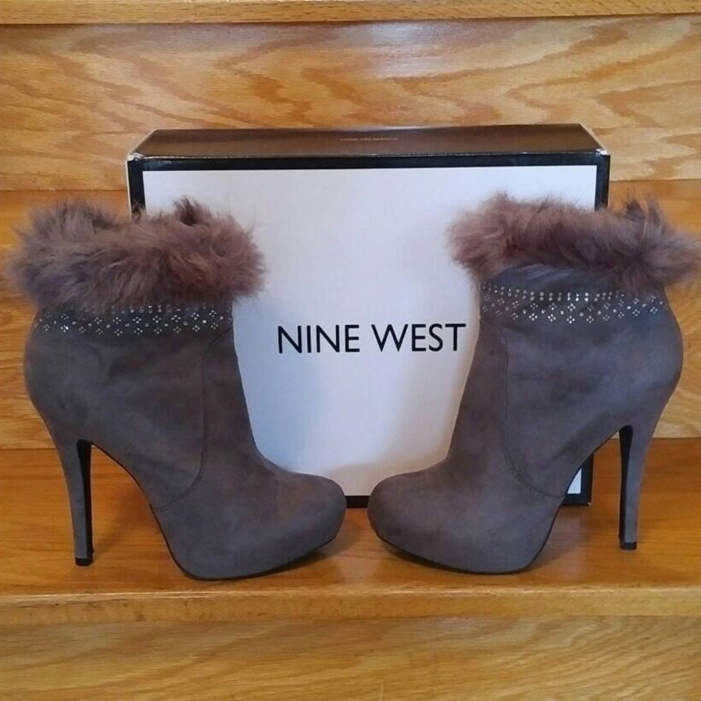 FLASH SALE!!! NEW Nine West Grey Stiletto Ankle Boots, Faux Fur, Crystals, 8.5M